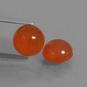 2.70 ct Orange Carnelian Gemstone, Carnelian Gem in Round Cabochon Shape for Sale.