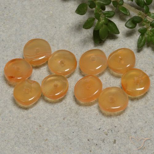 Lotto taglio fantasia di 10 pezzi Corniola arancione dall'India - peso totale di 4 ct / media. 0,4 ct ciascuno, misura 5,3x5,1 mm, colore: Arancio Medio, durezza Mohs 6,5 - 7 adatto per gioielli da indossare ogni giorno, Photo A