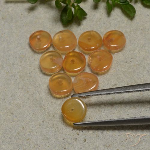 Lotto di 10 pezzi Corniola arancione taglio fantasia Corniola - Dimensioni 5,5x5,3 mm, peso 4,02 ct totali / media. 0,4 ct ciascuno, colore: Arancio medio-chiaro, durezza Mohs 6,5 - 7 adatto per gioielli da indossare ogni giorno , Photo A