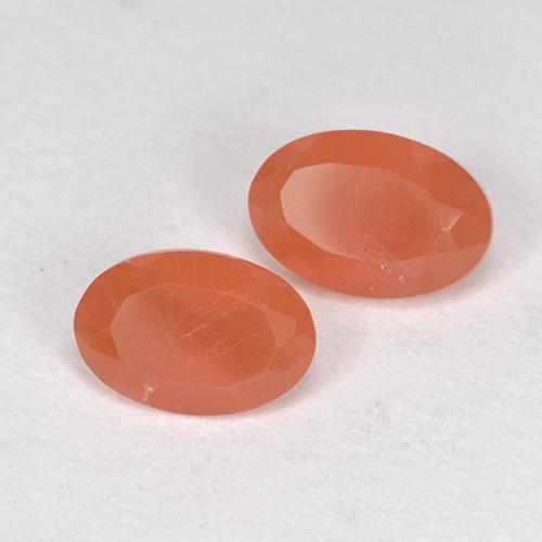 Orange feu Cornaline gemme - 0.4ct Ovale facette (ID: 514700)