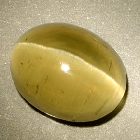2.94 ct Yellow Cat's Eye Apatite Stone, Natural Cat's Eye Apatite in Oval Cabochon Shape for Sale