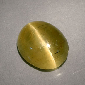 3.09 ct Green Cat's Eye Apatite Stone, Natural Cat's Eye Apatite in Oval Cabochon Shape for Sale