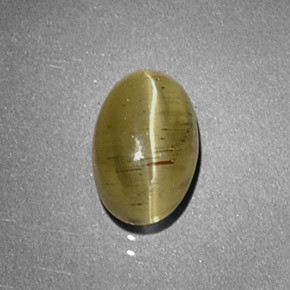 1.42 ct Green Cat's Eye Apatite Gemstone, Cat's Eye Apatite Gem in Oval Cabochon Shape for Sale.