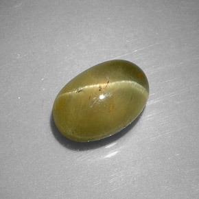 2.06 ct Green Cat's Eye Apatite Stone, Natural Cat's Eye Apatite in Oval Cabochon Shape for Sale