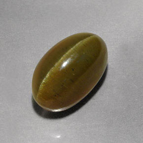 3.98 ct Green Cat's Eye Apatite Stone, Natural Cat's Eye Apatite in Oval Cabochon Shape for Sale