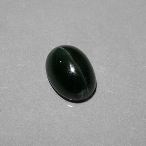 3.27 ct Green Cat's Eye Apatite Gemstone, Cat's Eye Apatite Gem in Oval Cabochon Shape for Sale.