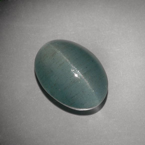 6.63 ct Green Cat's Eye Aquamarine Gemstone, Cat's Eye Aquamarine Gem in Oval Cabochon Shape for Sale.