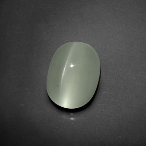 8.36 ct Green Cat's Eye Aquamarine Gemstone, Cat's Eye Aquamarine Gem in Oval Cabochon Shape for Sale.