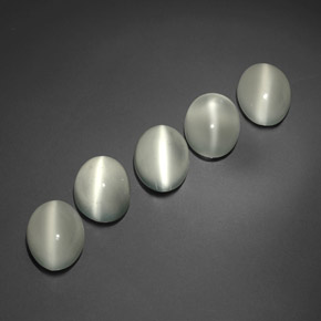 10.26 ct White Cat's Eye Moonstone Gemstone, Cat's Eye Moonstone Gem in Oval Cabochon Shape for Sale.