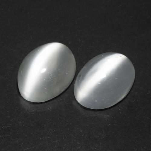 Translucent White Cat's Eye Moonstone Gem - 0.9ct Oval Cabochon (ID: 542509)