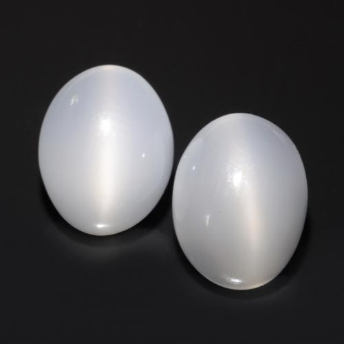 Translucent White Cat's Eye Moonstone Gem - 2.4ct Oval Cabochon (ID: 546329)