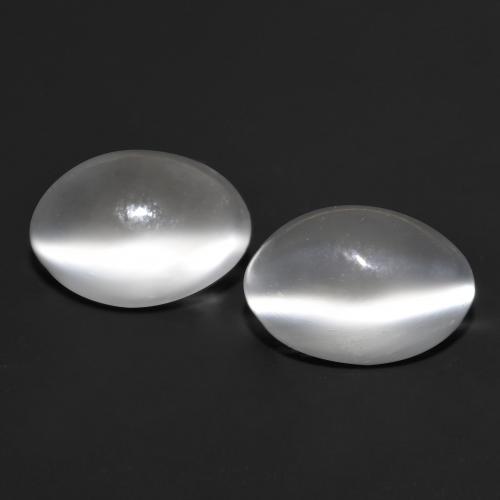 White Cat's Eye Moonstone Gem - 0.7ct Oval Cabochon (ID: 558029)