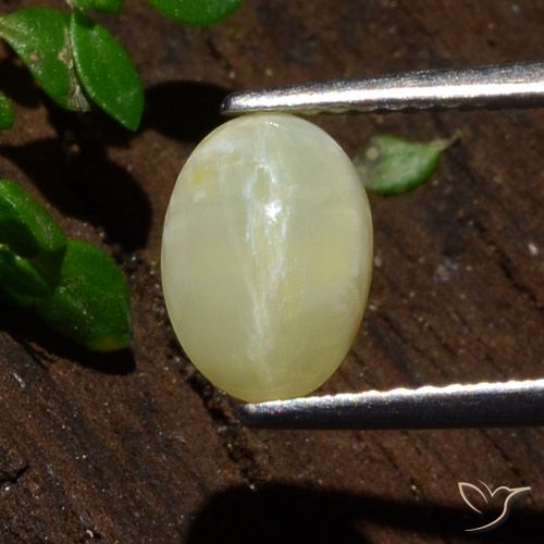 1.8 ct Oval Cat's Eye Opal, 8.9 x 6.4 mm From Madagascar, Photo A