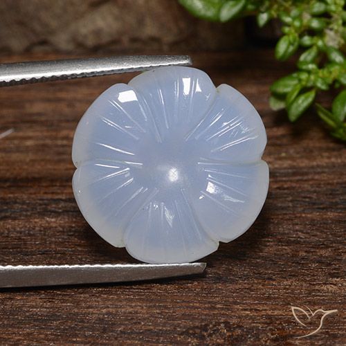Calcédoine sculptée de 12,46 ct, 16,9 x 16,9 mm du Brésil, Photo A