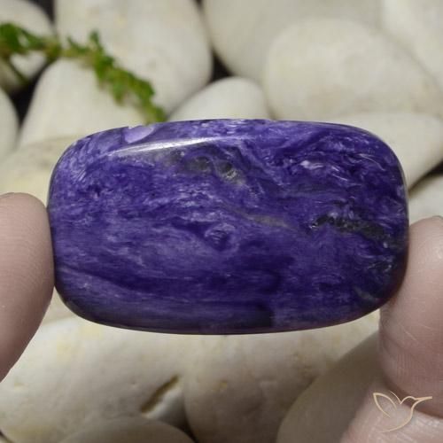 tiefviolett Charoit Edelstein - 60.6ct Kissen Cabochon (ID: 471355)