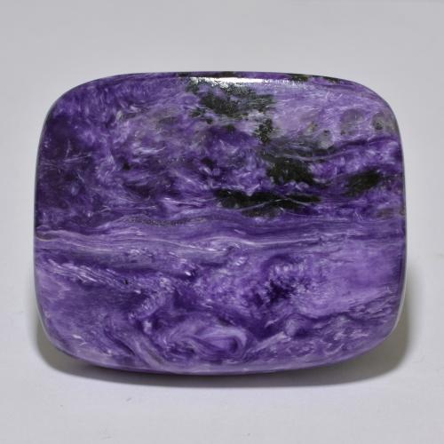 dunkelviolett Charoit Edelstein - 77.9ct Kissen Cabochon (ID: 567271)