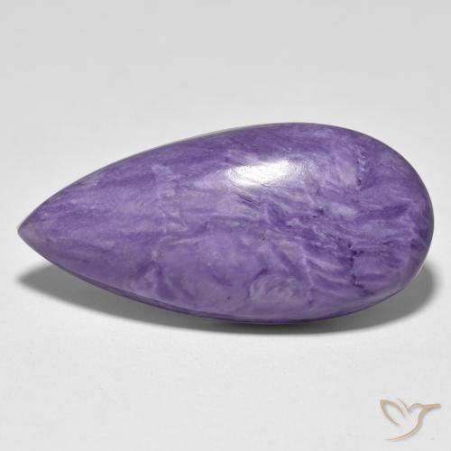 Charoïte Violet pourpre léger Poire 25,23 ct De Russie, Dimension 32,8 x 15,8mm, Pierre gemme naturelle Non traité, pureté Opaque , 1 pièce de charoite pear cabochon, dureté de Mohs de 4.5 à 5, Photo A