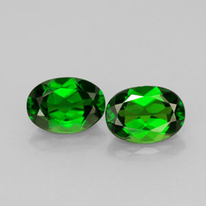 1.79 ct Green Chrome Diopside Gemstone, Chrome Diopside Gem in Oval Facet Shape for Sale.