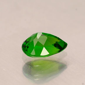 Chrome Diopside Gemstone in 6.7 x 4.7 mm Size for Sale, Chrome Diopside Stone in Green Color