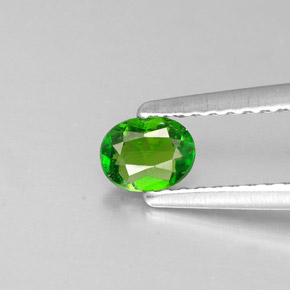 0.23 ct Green Chrome Diopside Gemstone, Chrome Diopside Gem in Oval Facet Shape for Sale.