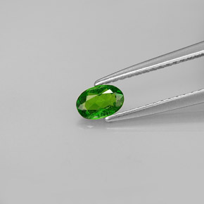 0.26 ct Green Chrome Diopside Gemstone, Chrome Diopside Gem in Oval Facet Shape for Sale.