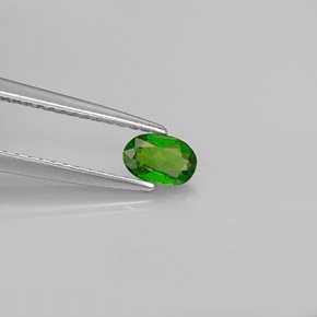0.26 ct Green Chrome Diopside Stone, Natural Chrome Diopside in Oval Facet Shape for Sale