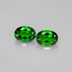 1.76 ct Green Chrome Diopside Gemstone, Chrome Diopside Gem in Oval Facet Shape for Sale.