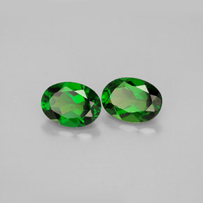 1.76 ct Green Chrome Diopside Stone, Natural Chrome Diopside in Oval Facet Shape for Sale