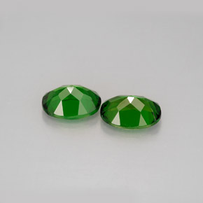 Chrome Diopside Gemstone in 7 x 5 mm (calibrated) Size for Sale, Chrome Diopside Stone in Green Color
