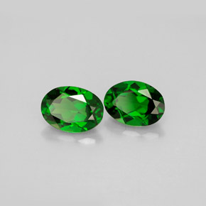 1.70 ct Green Chrome Diopside Stone, Natural Chrome Diopside in Oval Facet Shape for Sale