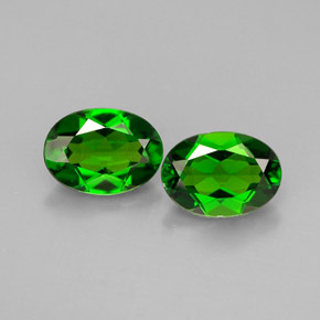 1.70 ct Green Chrome Diopside Gemstone, Chrome Diopside Gem in Oval Facet Shape for Sale.