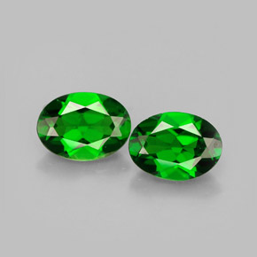 1.73 ct Green Chrome Diopside Gemstone, Chrome Diopside Gem in Oval Facet Shape for Sale.