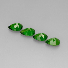 Chrome Diopside Gemstone in 7 x 5 mm (calibrated) Size for Sale, Chrome Diopside Stone in Green Color