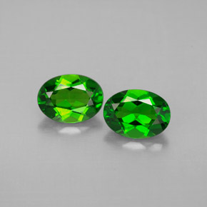 1.69 ct Green Chrome Diopside Gemstone, Chrome Diopside Gem in Oval Facet Shape for Sale.