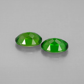 Chrome Diopside Gemstone in 7 x 5 mm (calibrated) Size for Sale, Chrome Diopside Stone in Green Color