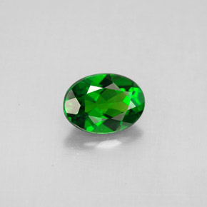 0.88 ct Green Chrome Diopside Gemstone, Chrome Diopside Gem in Oval Facet Shape for Sale.
