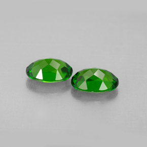 Chrome Diopside Gemstone in 7 x 5 mm (calibrated) Size for Sale, Chrome Diopside Stone in Green Color