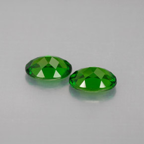 Chrome Diopside Gemstone in 7 x 5 mm (calibrated) Size for Sale, Chrome Diopside Stone in Green Color