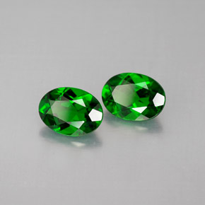1.64 ct Green Chrome Diopside Stone, Natural Chrome Diopside in Oval Facet Shape for Sale