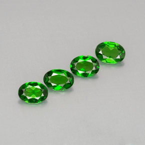 2.46 ct Green Chrome Diopside Gemstone, Chrome Diopside Gem in Oval Facet Shape for Sale.