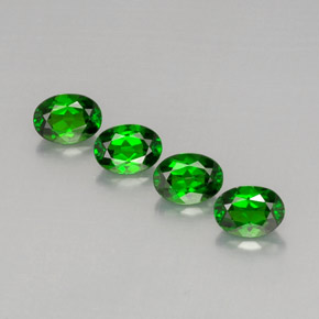 3.71 ct Green Chrome Diopside Gemstone, Chrome Diopside Gem in Oval Facet Shape for Sale.