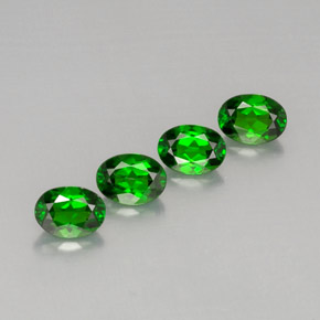 3.71 ct Green Chrome Diopside Stone, Natural Chrome Diopside in Oval Facet Shape for Sale