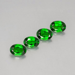 3.43 ct Green Chrome Diopside Gemstone, Chrome Diopside Gem in Oval Facet Shape for Sale.