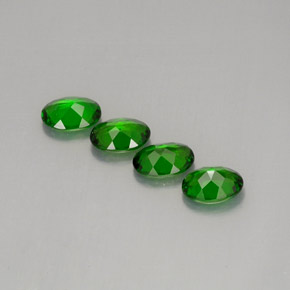Chrome Diopside Gemstone in 7 x 5 mm (calibrated) Size for Sale, Chrome Diopside Stone in Green Color