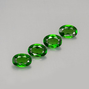 2.86 ct Green Chrome Diopside Stone, Natural Chrome Diopside in Oval Facet Shape for Sale