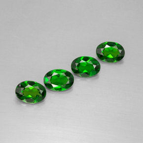 2.80 ct Green Chrome Diopside Gemstone, Chrome Diopside Gem in Oval Facet Shape for Sale.