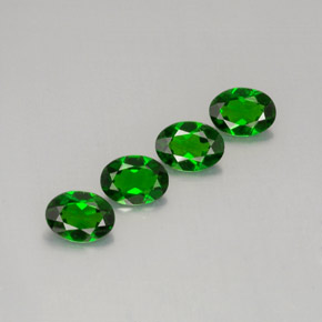2.77 ct Green Chrome Diopside Stone, Natural Chrome Diopside in Oval Facet Shape for Sale