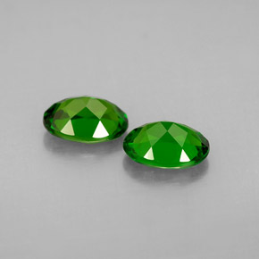 Chrome Diopside Gemstone in 7 x 5 mm (calibrated) Size for Sale, Chrome Diopside Stone in Green Color