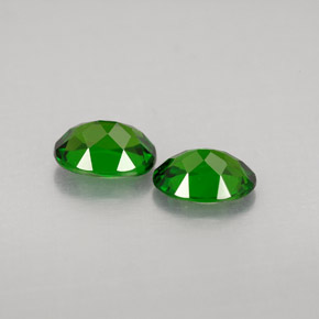 Chrome Diopside Gemstone in 7 x 5 mm (calibrated) Size for Sale, Chrome Diopside Stone in Green Color