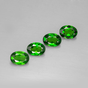 2.82 ct Green Chrome Diopside Stone, Natural Chrome Diopside in Oval Facet Shape for Sale